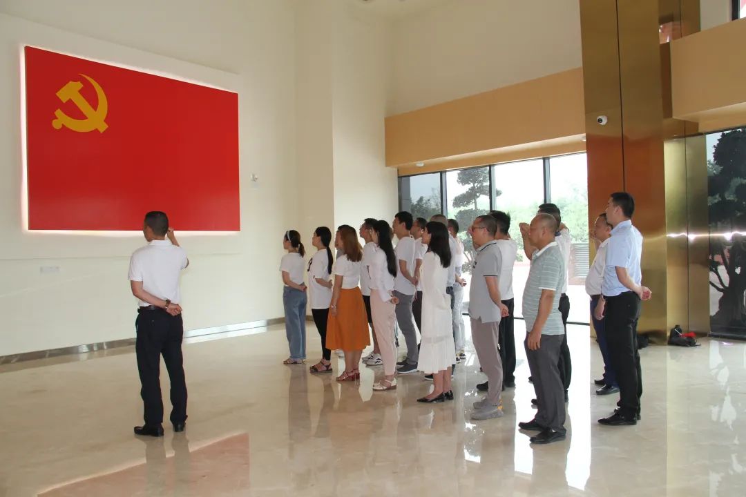 560b9a57fb437bd3b117e5e8d2a58d22